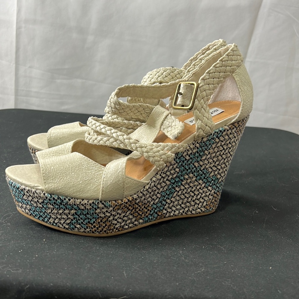 Not rated wedges